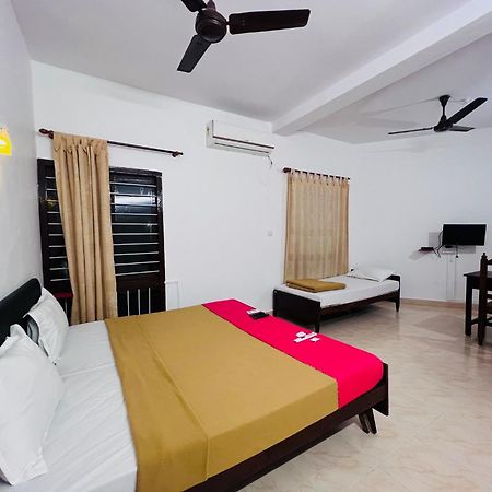 Hotel Sunday - Townhouse Club Airport Trivandrum Thiruvananthapuram Esterno foto