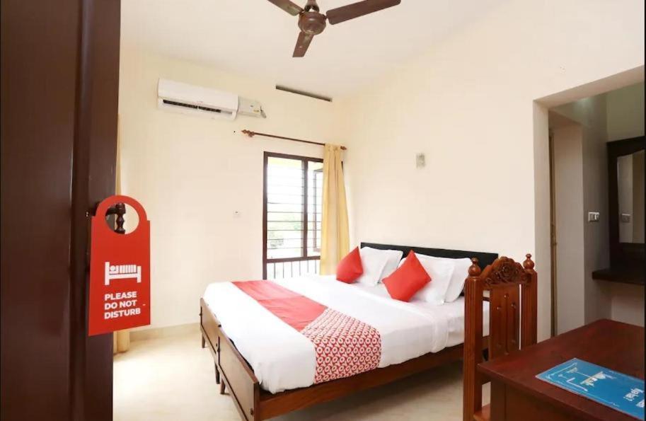 Hotel Sunday - Townhouse Club Airport Trivandrum Thiruvananthapuram Esterno foto