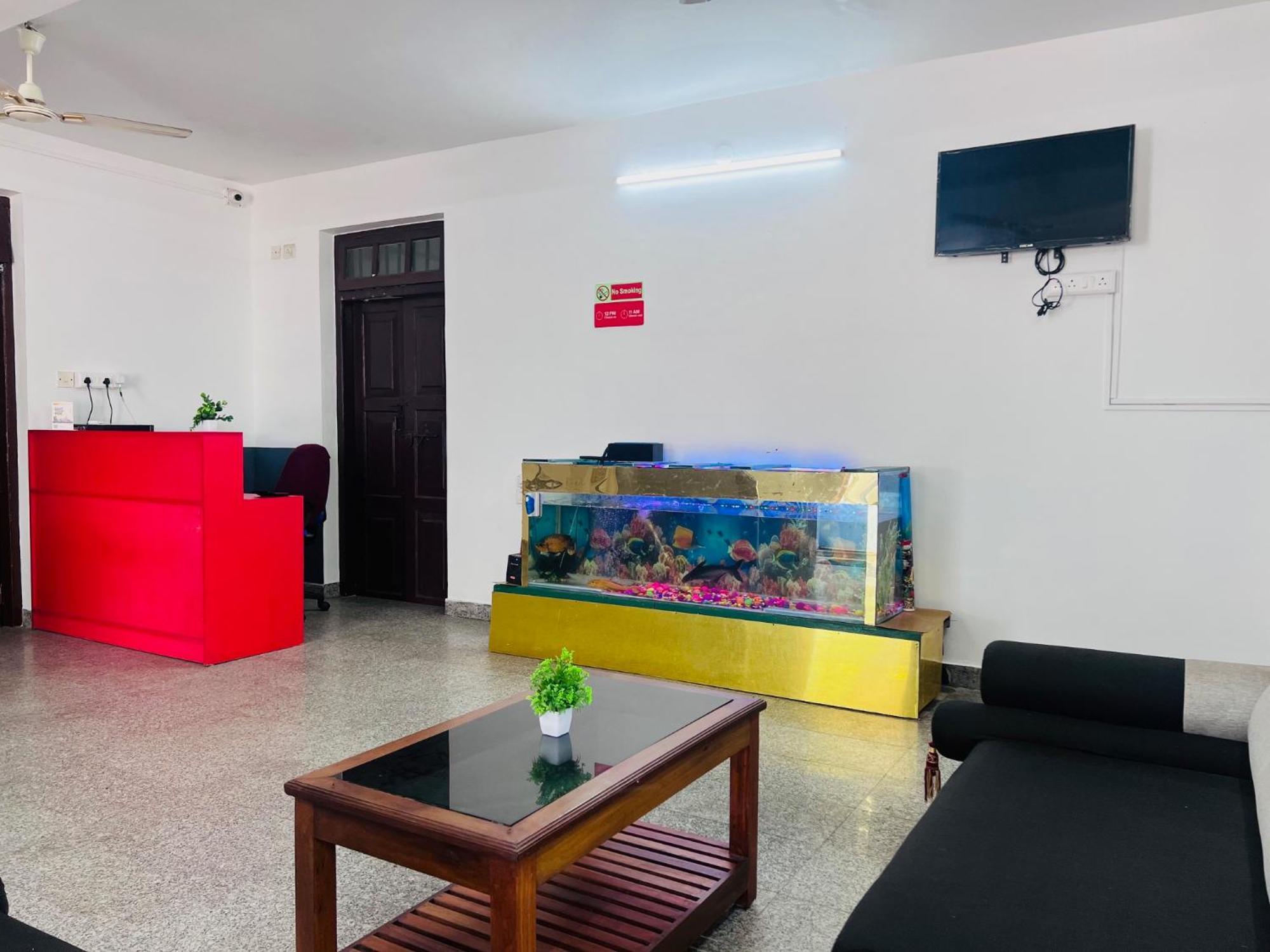 Hotel Sunday - Townhouse Club Airport Trivandrum Thiruvananthapuram Esterno foto