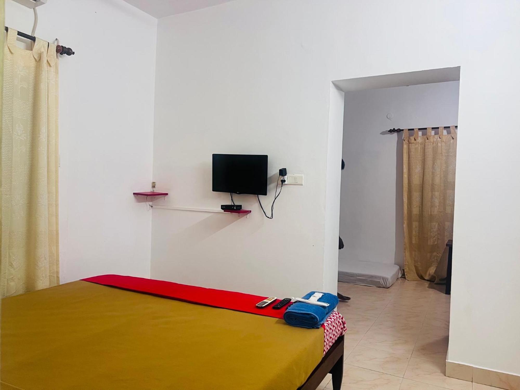 Hotel Sunday - Townhouse Club Airport Trivandrum Thiruvananthapuram Esterno foto