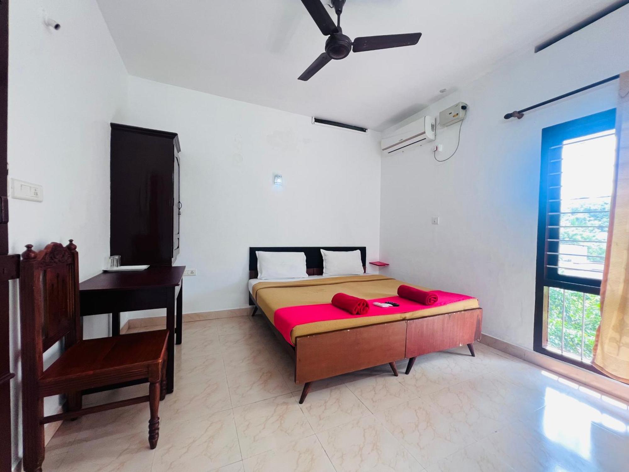 Hotel Sunday - Townhouse Club Airport Trivandrum Thiruvananthapuram Esterno foto